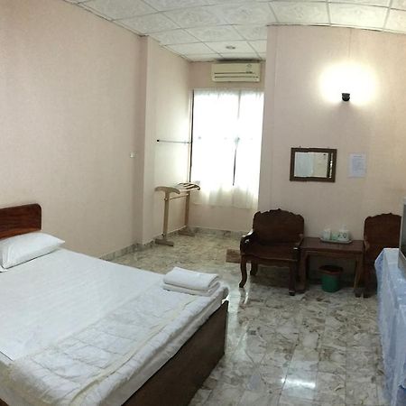 99 Inn Hotel Pak Chong Esterno foto